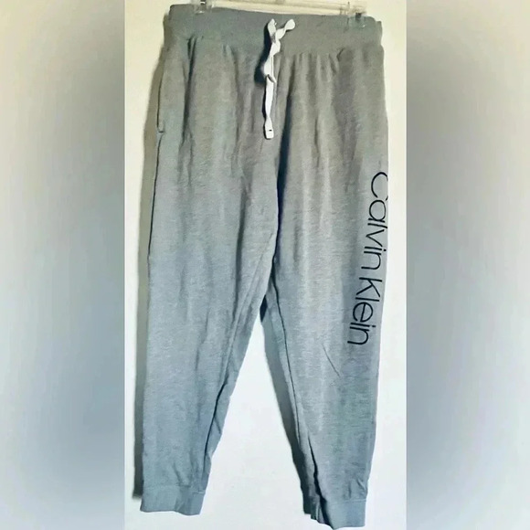 Calvin Klein Joggers - Picture 1 of 4